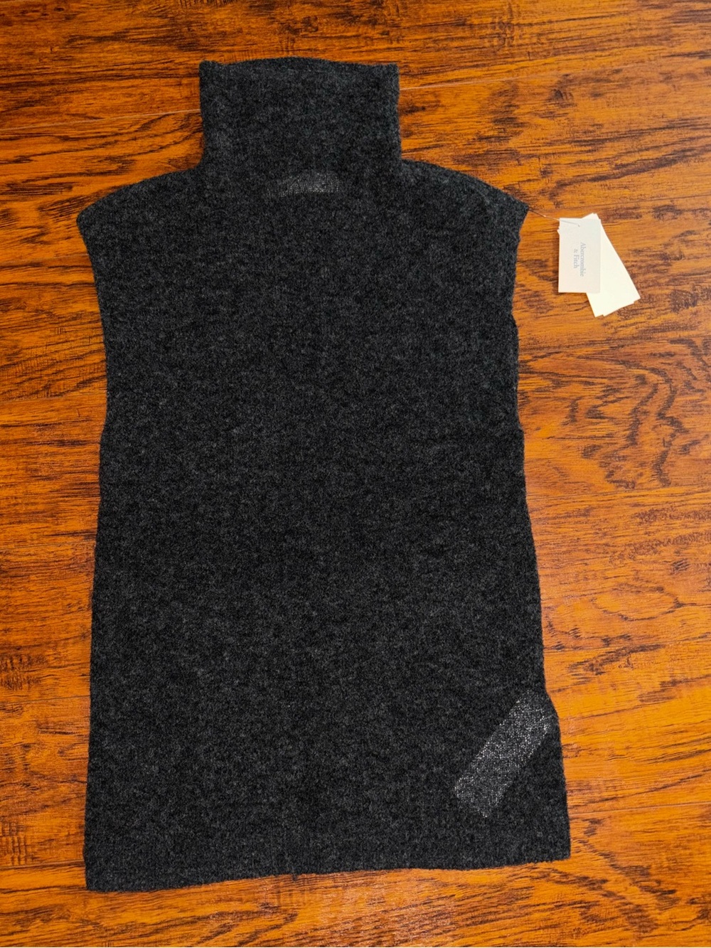 Abercrombie & Fitch NWT Merino Wool Blend Sleeveless Turtleneck Sweater Gray